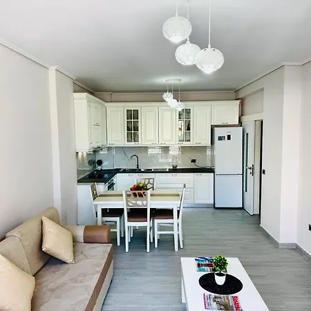 New Apartment,2 ,central Location Апартаменты