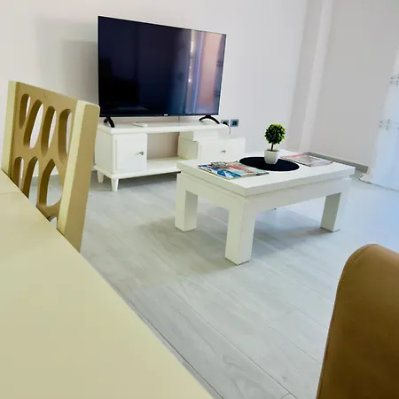 New Apartment,2 ,central Location